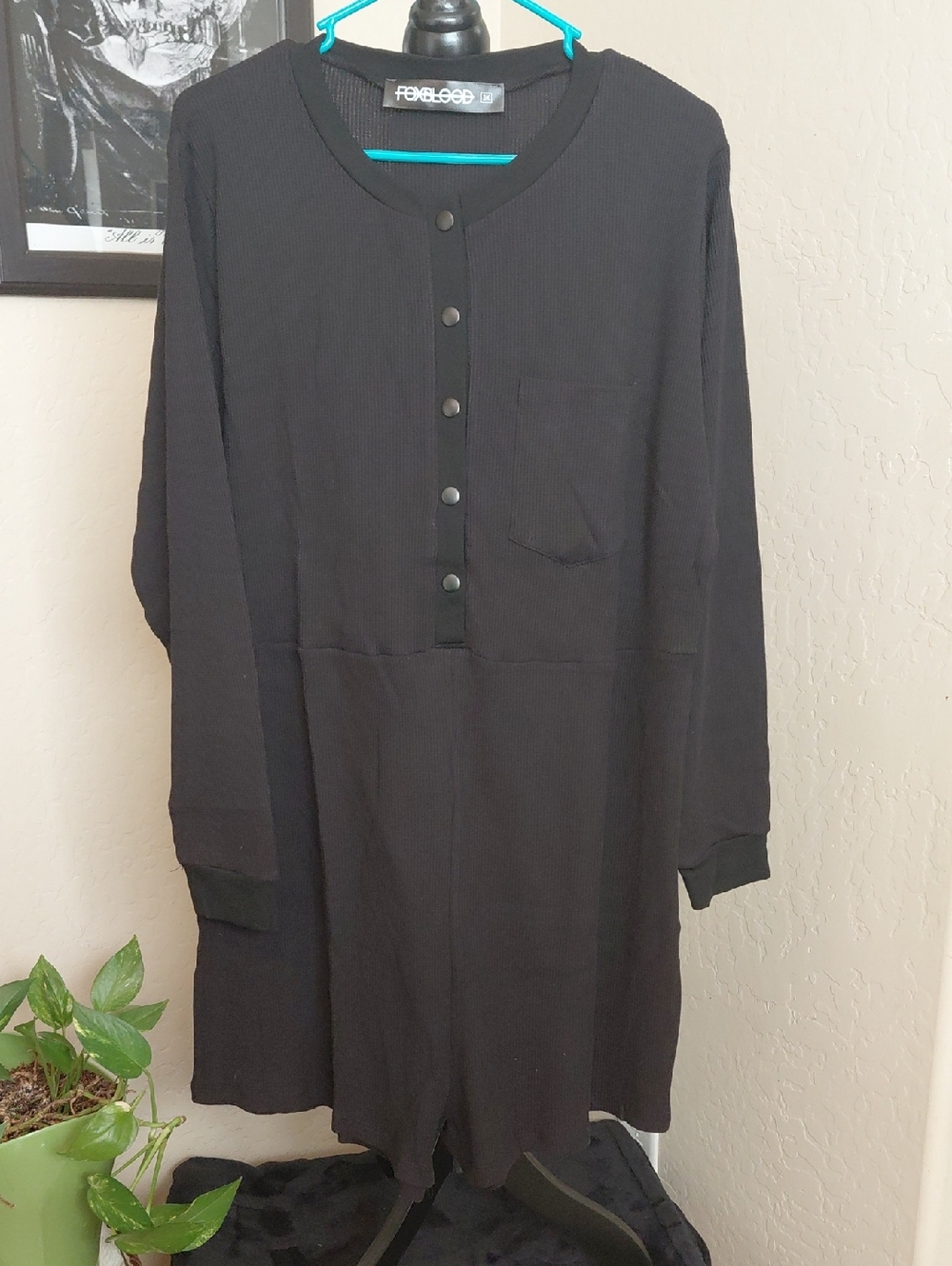 FOXBLOOD XXL BLACK LONG SLEEVE ROMPER SNAP CLOSURE IN FRONT - Picture 3 of 8